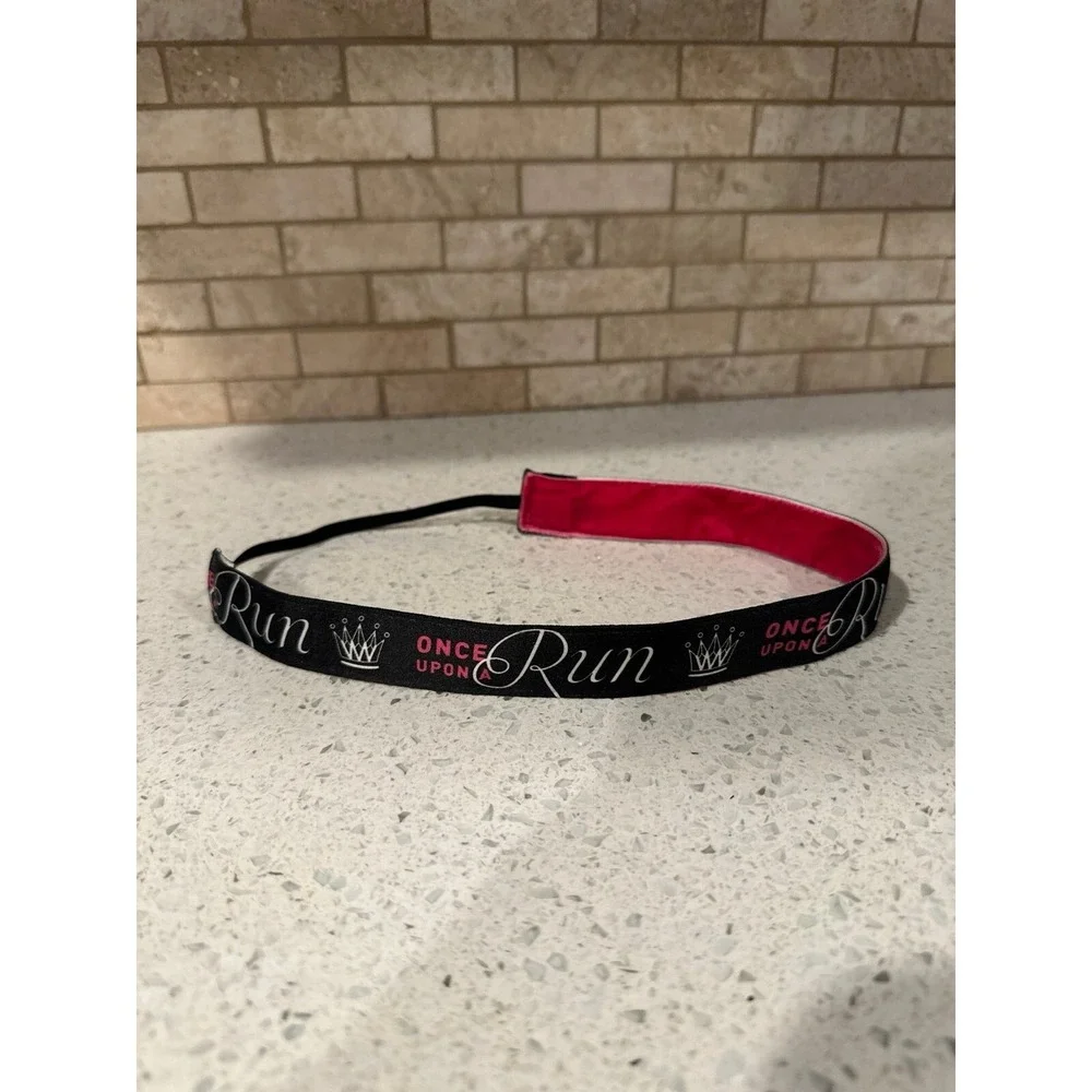 Disney sweaty band‎